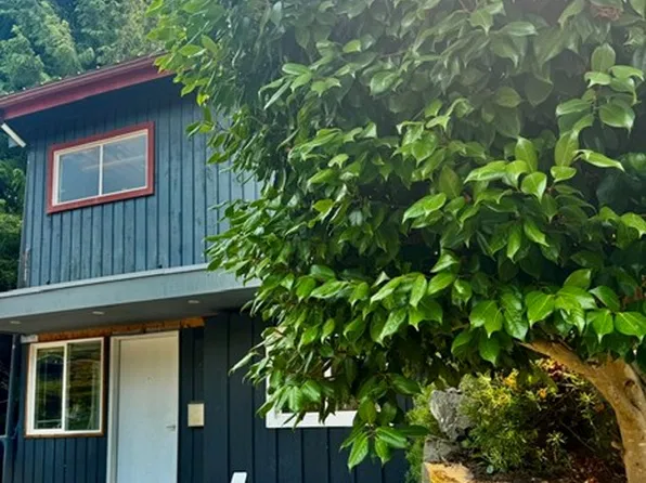 (undisclosed Address), Seattle, WA 98136