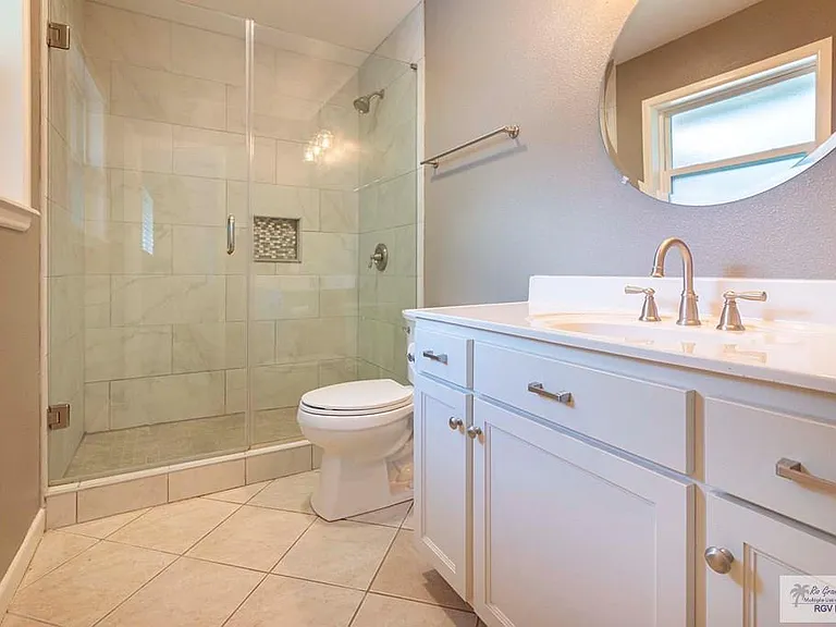 328 Creekbend Dr — Photo 13