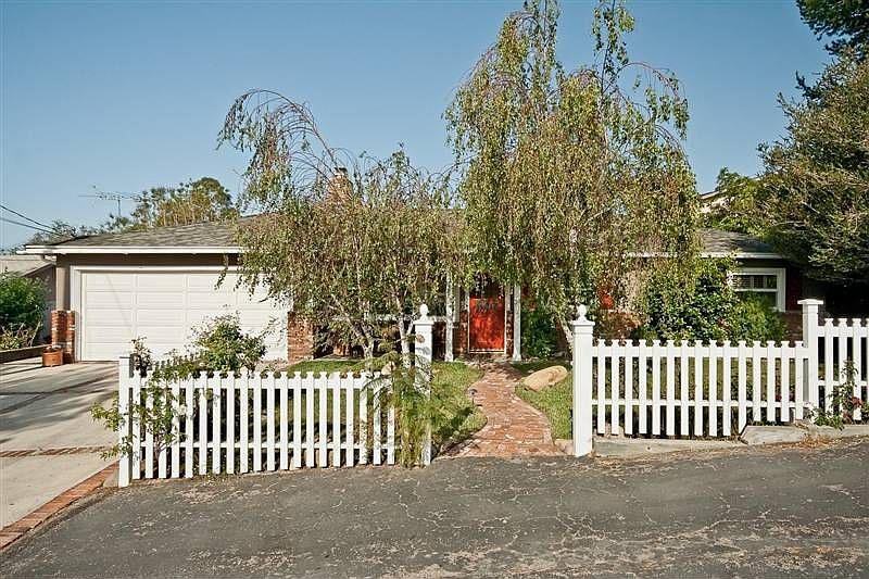 1st image of 46 Lori Ln