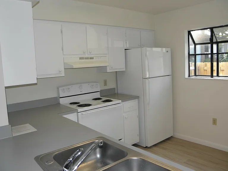 2125 SW 39th Way — Photo 11