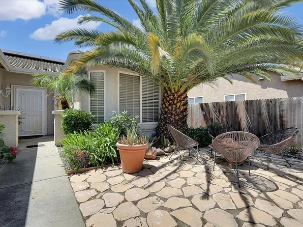 210 Wyatt Ct, Lincoln, CA 95648