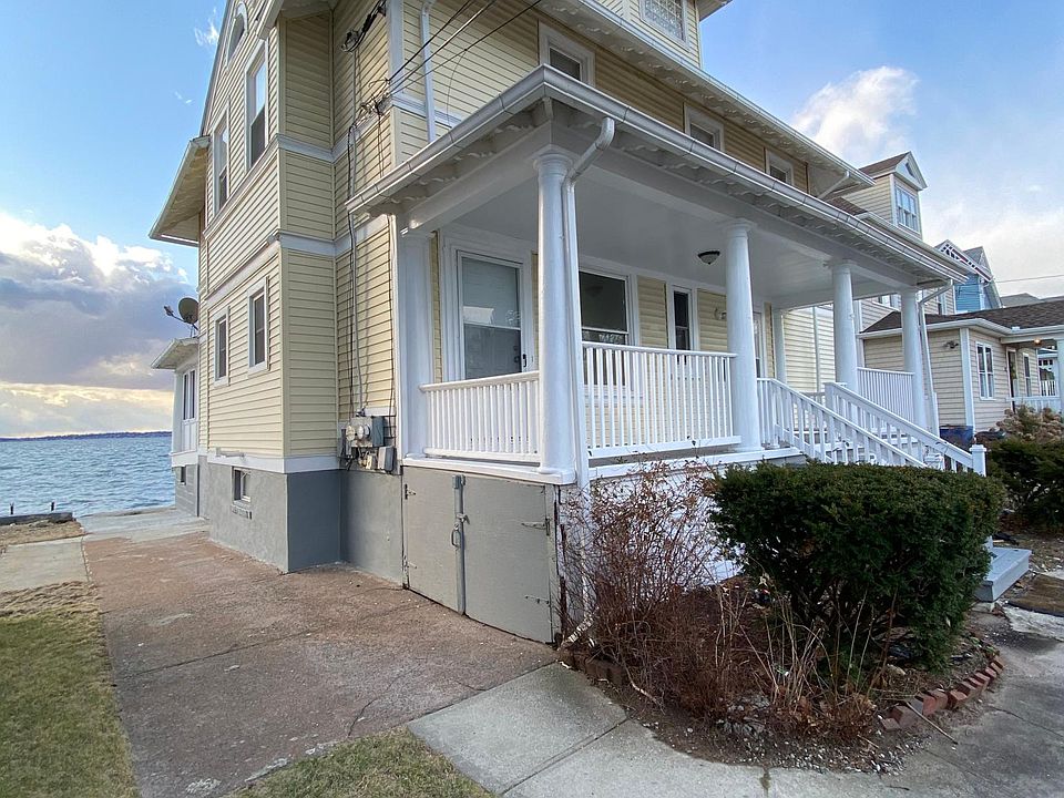 1st image of 92 Townsend Ave #3