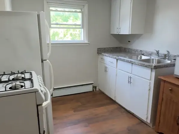 36 Dartmouth St, Johnson City, NY