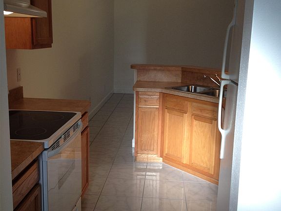 4th image of 3758 NW Archer St APT 102