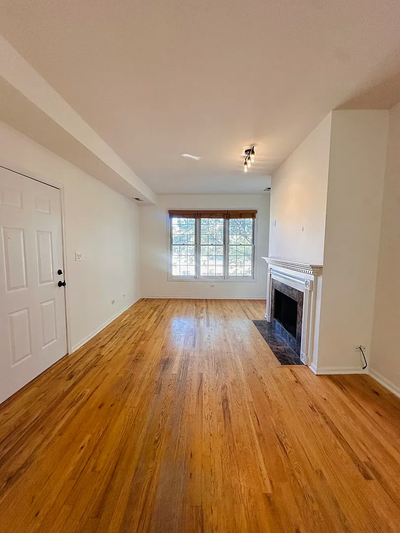 3 bed, $3,200 — Photo 3
