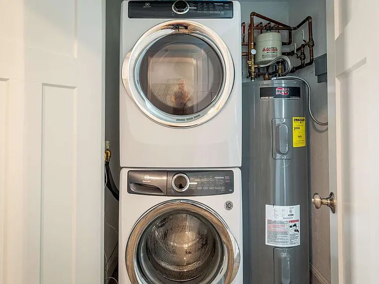 128 Ashworth Ave #315 — Photo 7