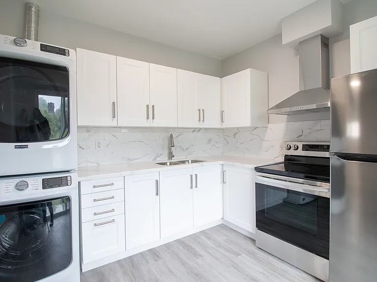 7 Sherwood Forest Trl — Photo 2