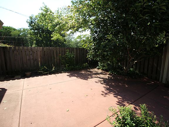 5th image of 3880 Priest Lake Dr APT 85