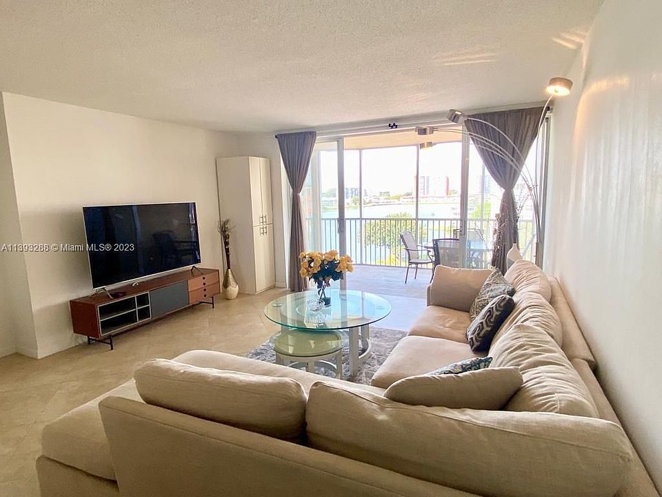 1st image of 1750 NE 191st St APT 818-3