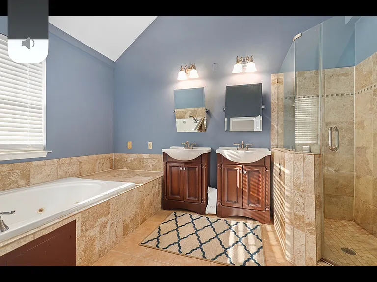 507 Stafford Glen Ct — Photo 18