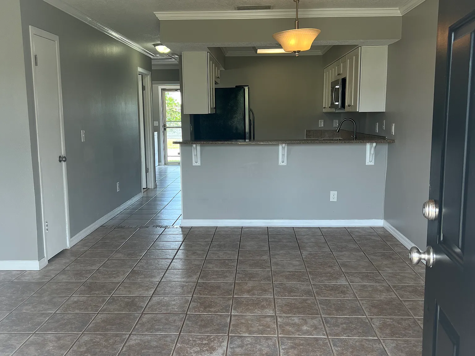 117 Rio Del Mar St — Photo 2
