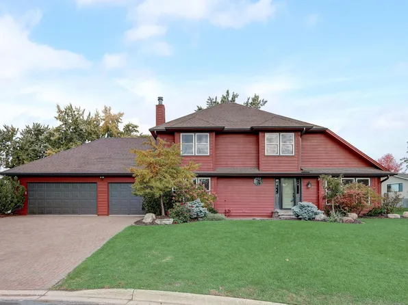 10624 Daisy Cir, Bloomington, MN 55438