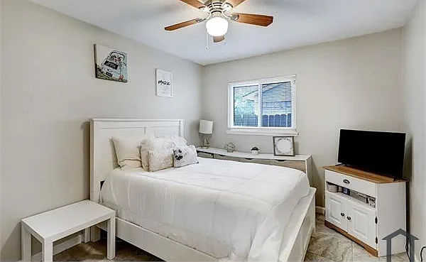 4 bed, 1468 sqft, $1,850 — Photo 4