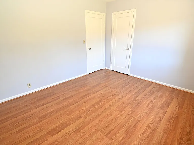2466 Beechwood Ave — Photo 16