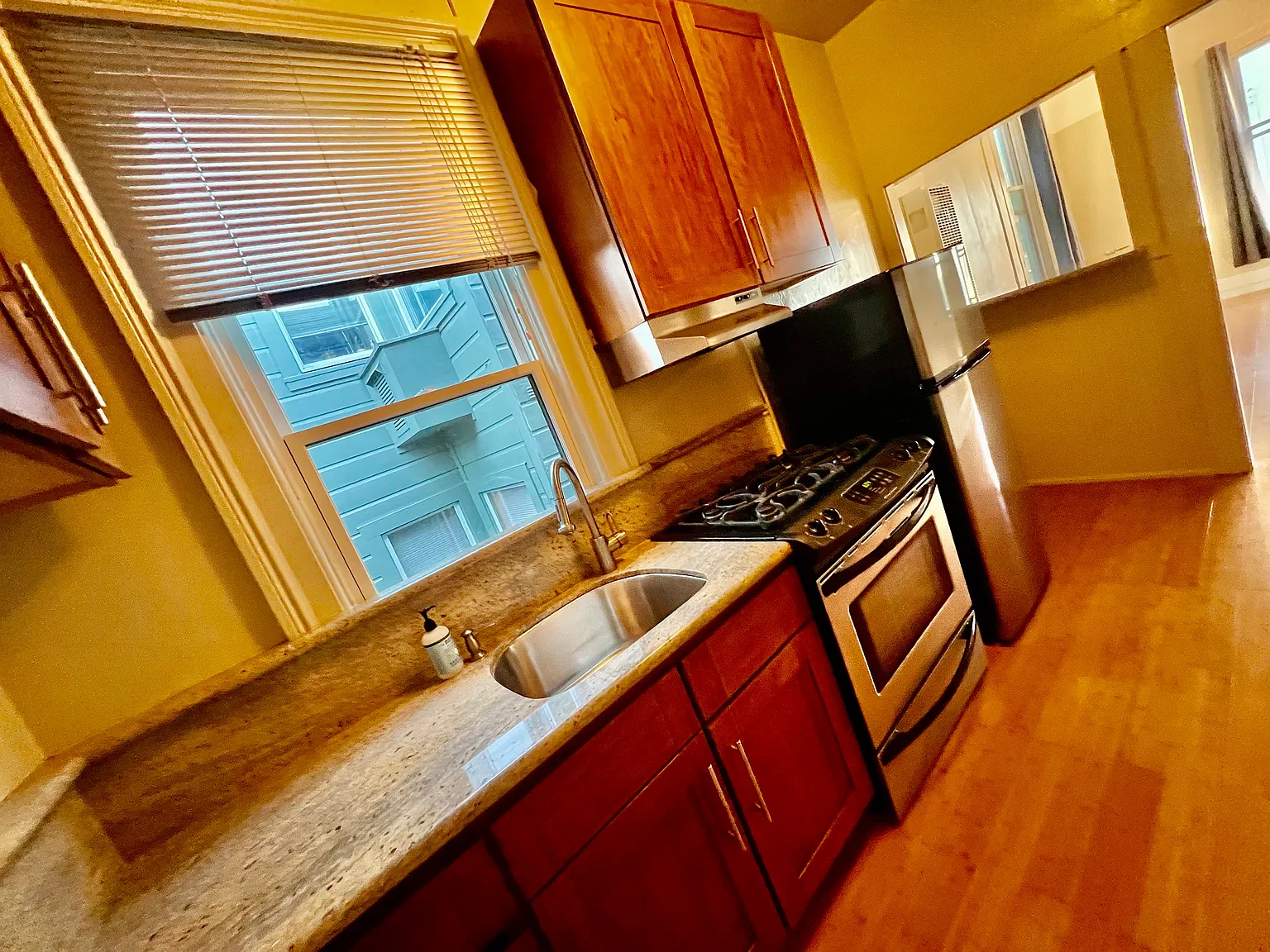 300 Chattanooga St — Photo 2