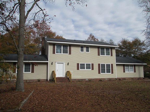 3rd image of 517 Todd Dr