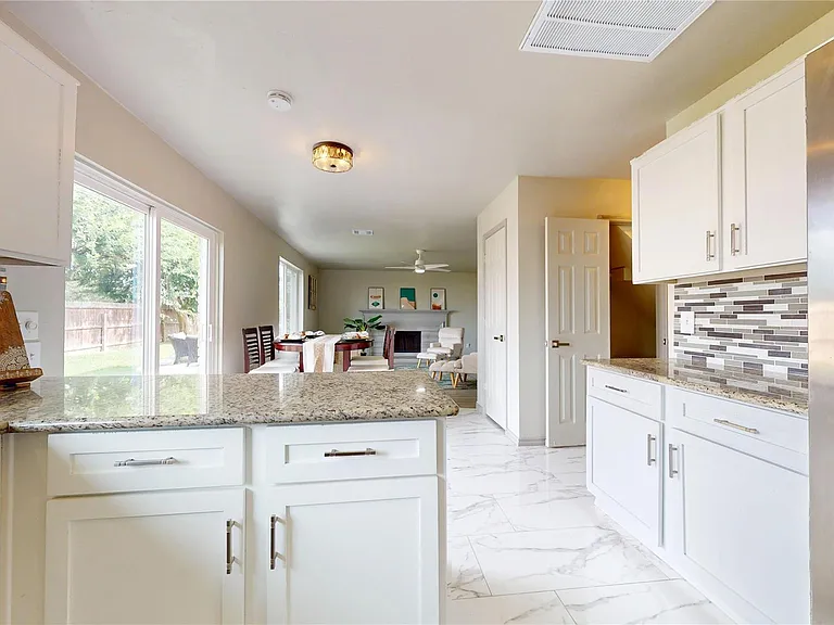 12306 Bent Pine Dr — Photo 9