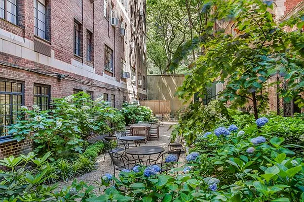 Sold by Compass | media 11