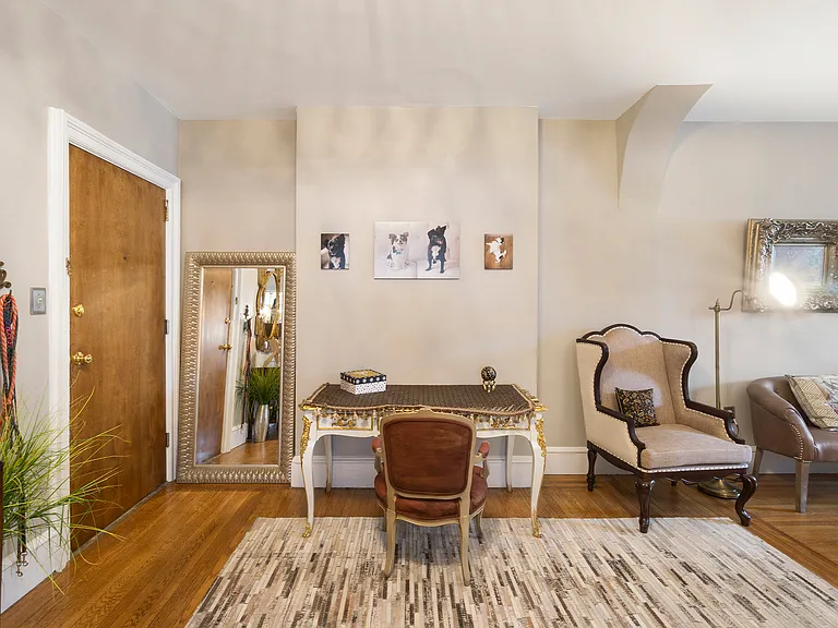 2201 Chestnut St #604 — Photo 4