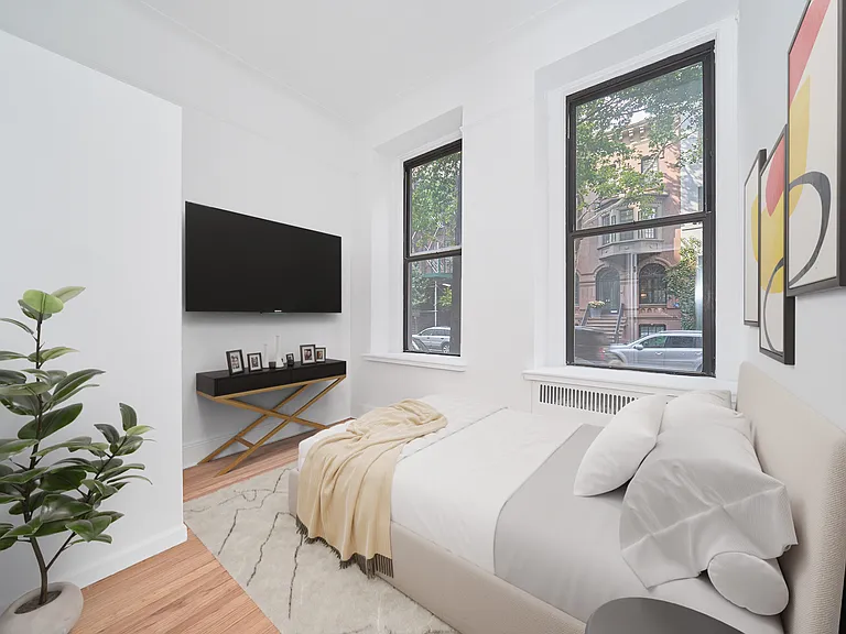 118 E 91st St #1B — Photo 2