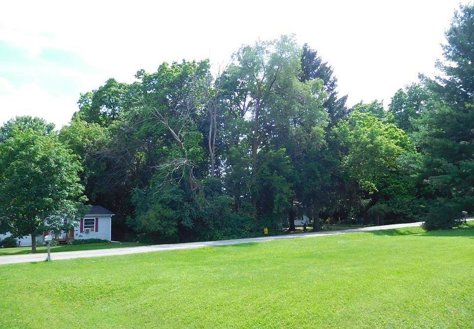 2nd image of L11 Maple Ct