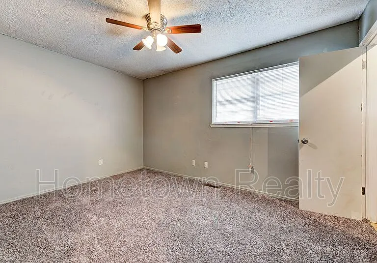 320 Cedar Crest Dr — Photo 16