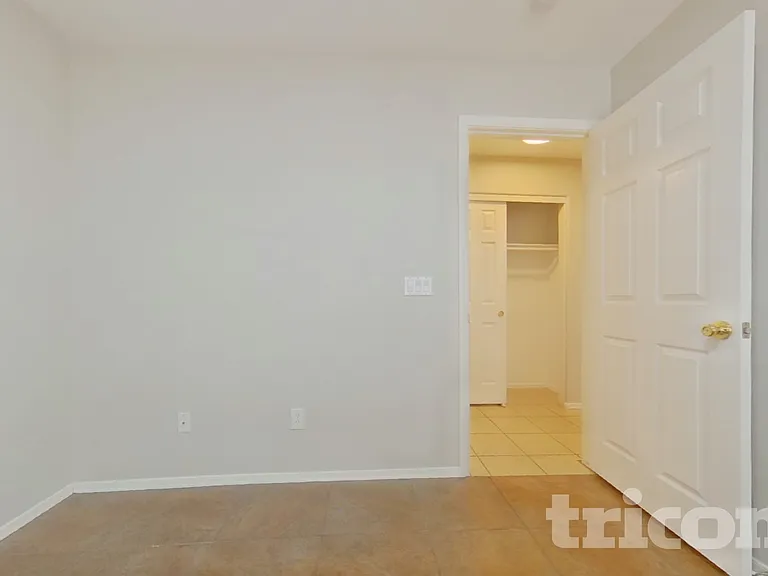 22371 W Solano Dr — Photo 13