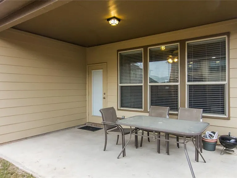 16009 Hawthorne Heights Trl — Photo 33