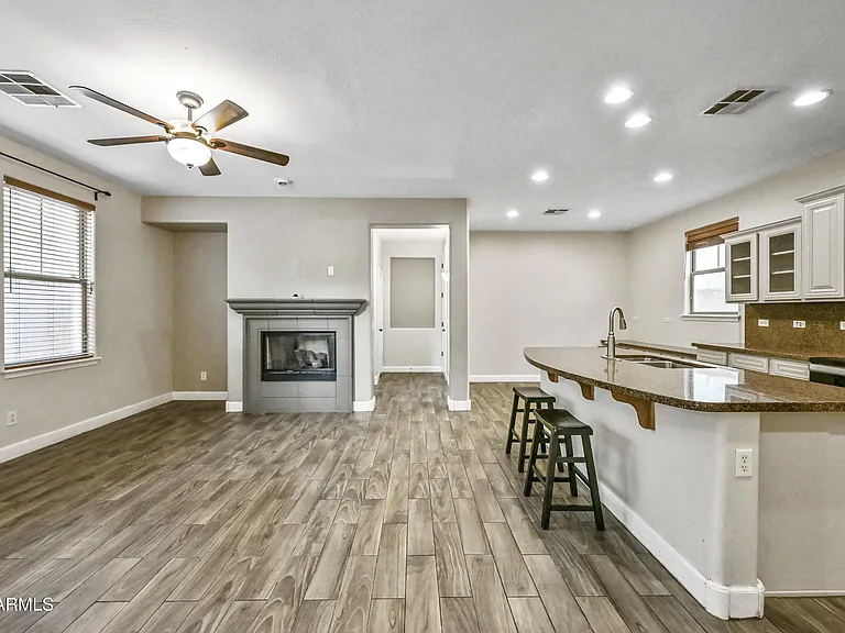 15340 W Dahlia Dr — Photo 8