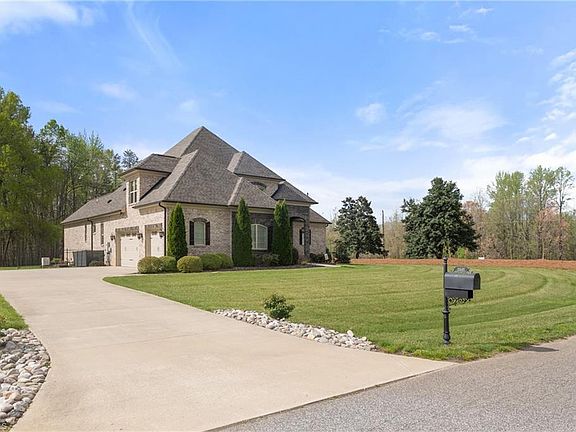 3rd image of 6641 Linville Ridge Dr