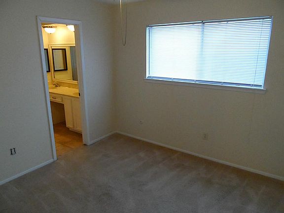 3rd image of 16203 Bougainvilla Ln