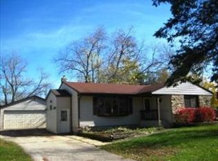 6720 Silver Lake Rd, Cary, IL 60013