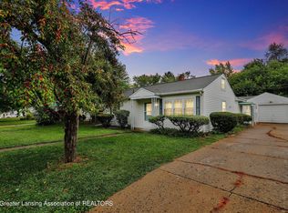 1401 Pompton Cir, Lansing, MI 48910