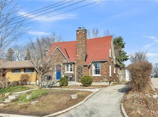 360 Luella St, Kitchener, ON N2H 2J4