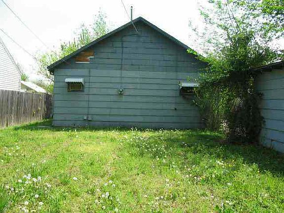 2nd image of 135 Ohio St