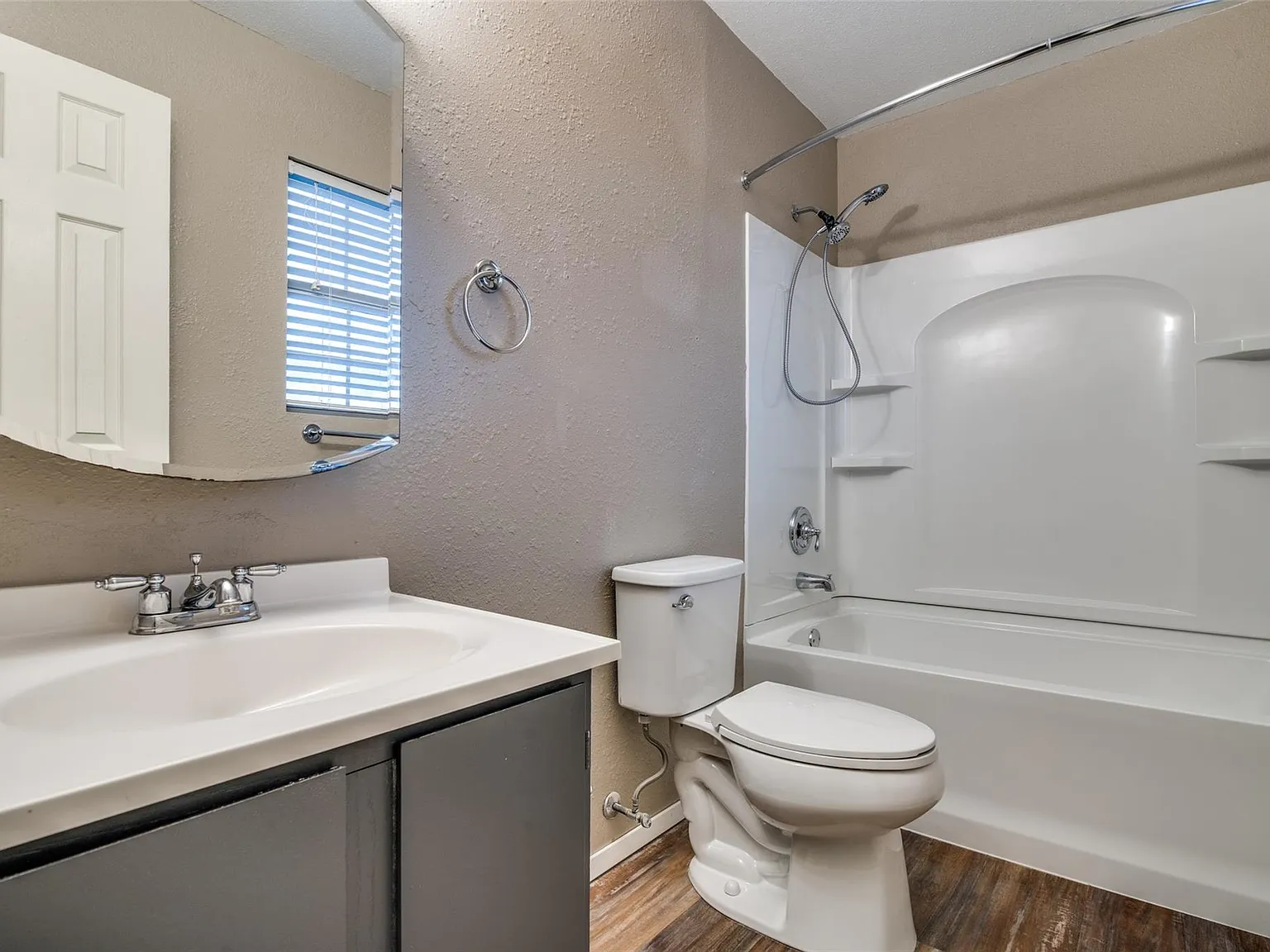 3 bed, 1490 sqft, $2,250 — Photo 4