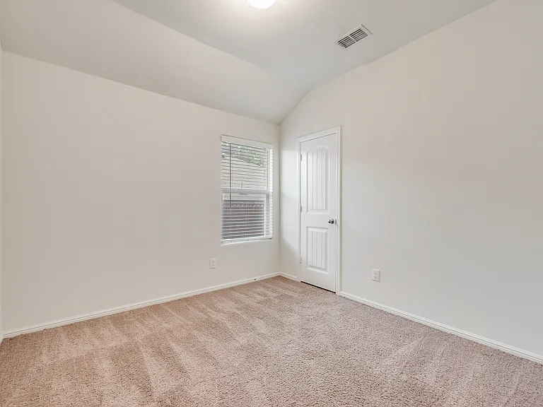 705 Ben Lake Trl — Photo 9