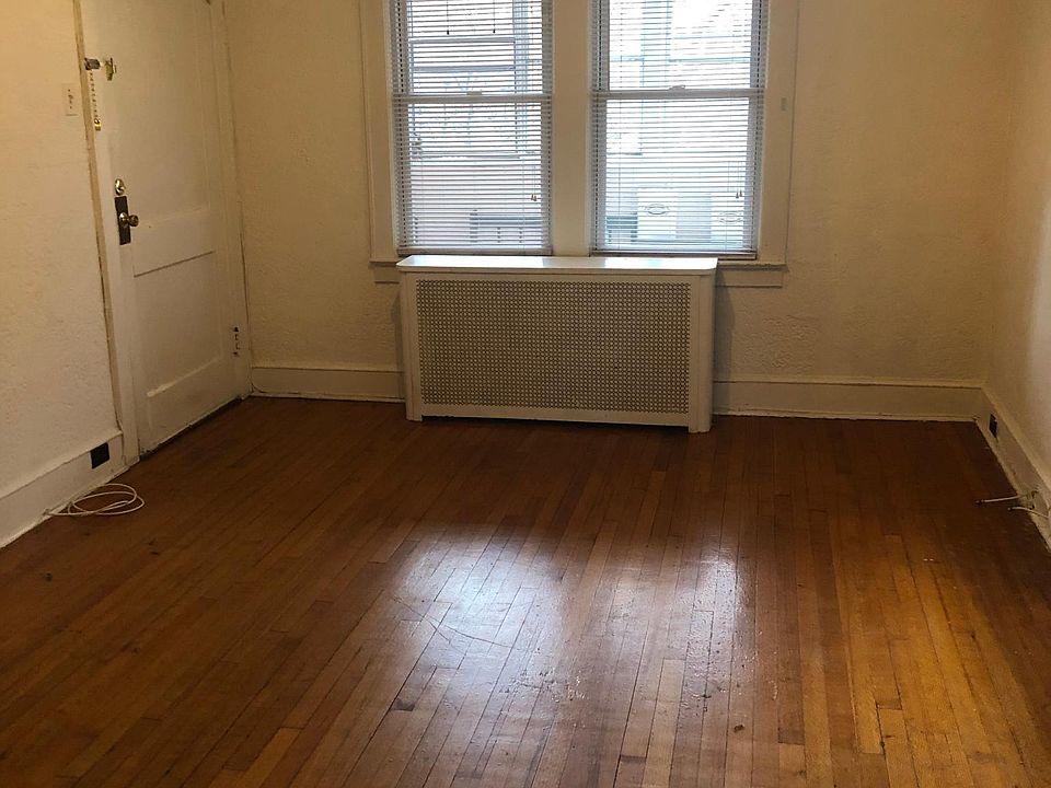 1st image of 217 Gordon Ave #1