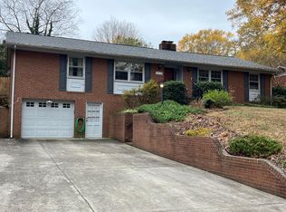 2920 Northbridge Rd, Winston Salem, NC 27103