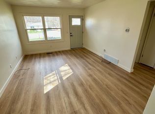 1525 W Jolly Rd, Lansing, MI 48910