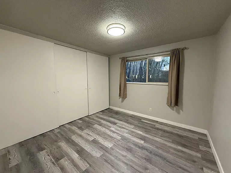 851 W 5th Ave #2 — Photo 9