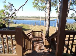 546 River Rd, Carrabelle, FL 32322