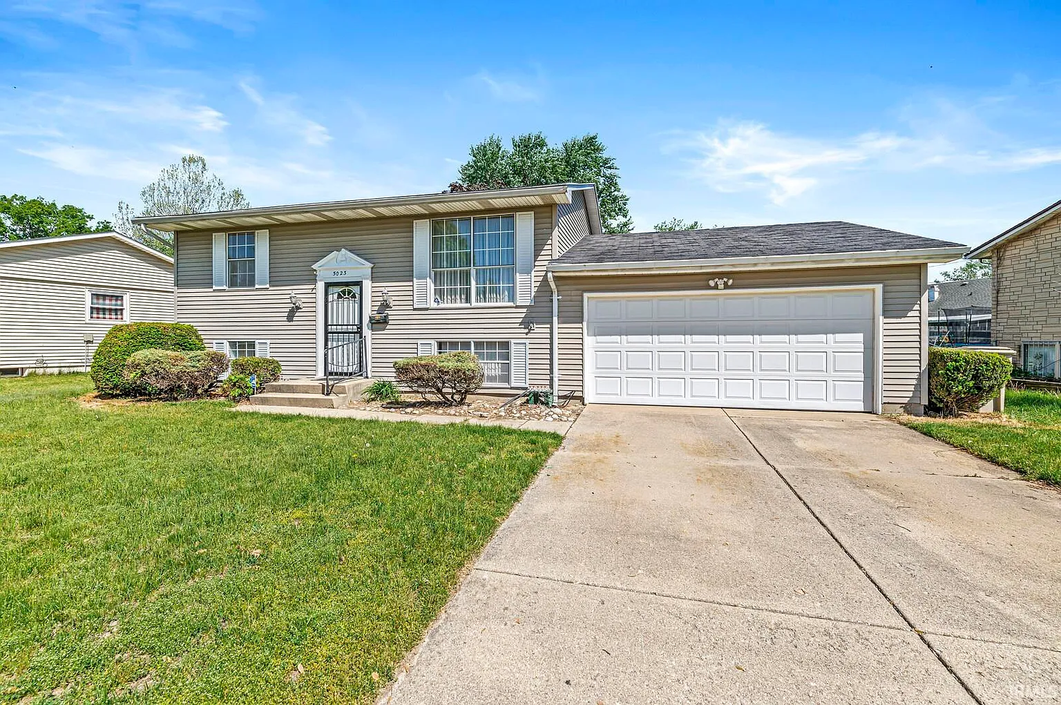 5023 Cedarwood Ln photo 1