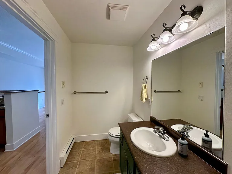 1015 Railroad Ave #303 — Photo 12