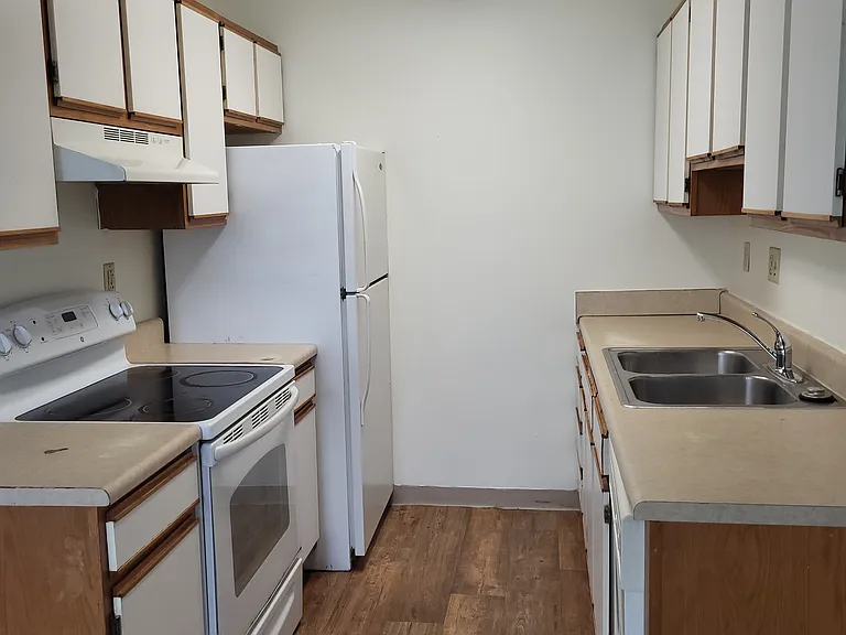 416 Sullivan Ave W #303 — Photo 3