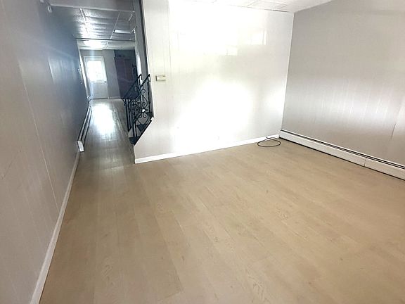 5th image of 1614 Price St #1