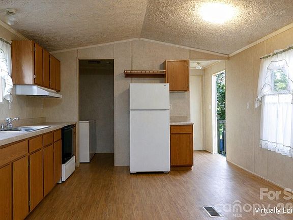 3rd image of 133 Birdie Watson Rd