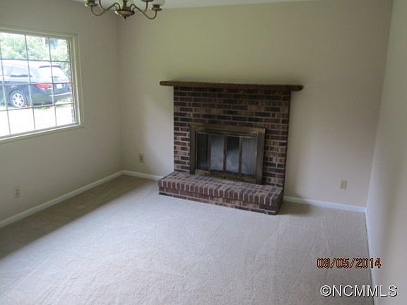 5th image of 154 Pinehurst Dr