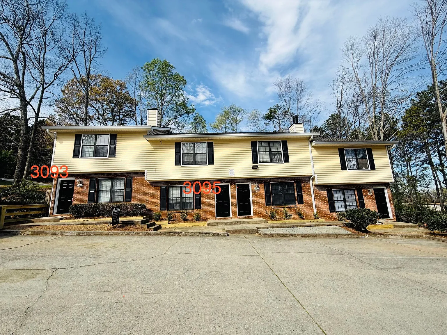 3 bed, 2.5 bath, 1600 sqft, $1,850 — Photo 2