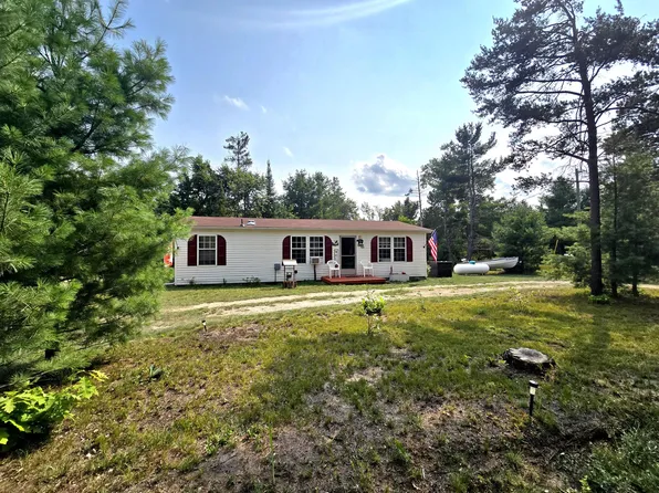 4090 Sunset Dr, Lewiston, MI 49756